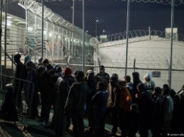 СМИ: Поток беженцев в Грецию резко увеличился