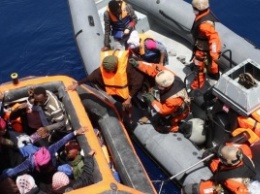 СМИ: До 200 тысяч беженцев могут отправиться в Европу из Ливии и Египта