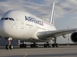Во Франции с понедельника будет бастовать половина Air France