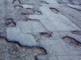 Частное предприятие Первомайска обвинили в некачественном ремонте дорог