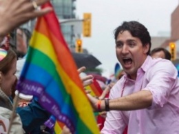 Премьер Канады примет участие в гей-параде