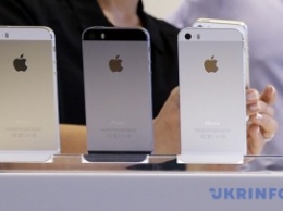 Закон от 18 века в действии: от Apple требуют «взломать» еще 12 смартфонов
