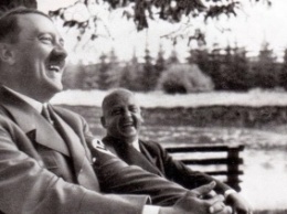 Историки: «У Гитлера был маленький деформированный пенис»