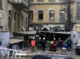 В КГГА сообщили, что во время обвала в столичном доме на ул. Б.Хмельницкого погиб человек