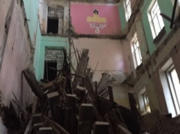 Как выглядит изнутри дом, который обвалился в центре Киева - фото