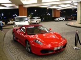 Бесплатное такси в Дубае - Bentley, Ferrari, Lamborghini