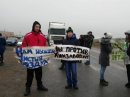 В Одесской области активисты перекрыли международную трассу: требуют закрыть химзавод