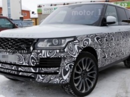 Обновленный внедорожник Range Rover тестируют в зимних условиях