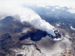 В Японии объявили ЧС из-за возможного извержения вулкана Ио