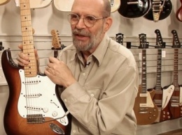 На аукционе в Нью-Йорке 300 раритетных гитар продали за 1,3 млн долларов