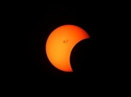 Фотография частичного солнечного затмения была опубликована сотрудниками НАСА