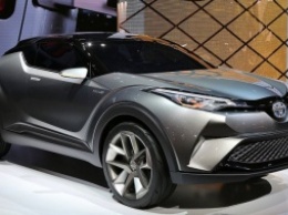  Новый кроссовер Toyota C-HR рассекретили до официальной премьеры