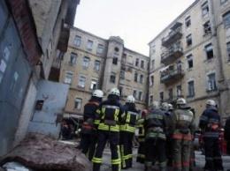 Киев хочет забрать аварийные дома