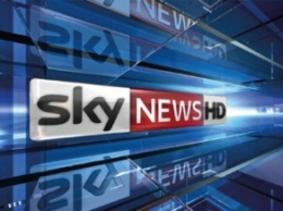 В Кале мигранты забросали камнями съемочную группу SkyNews в прямом эфире