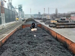 Николаевских спасателей всполошила пустая коробка в вагоне с углем