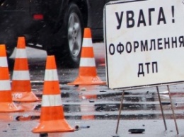 Пьяный водитель прокатил киевского патрульного на капоте и попытался сбежать