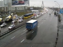 На Московском мосту пробка из-за аварии