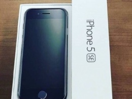 В сети засветились фото розничной упаковки смартфона iPhone 5se