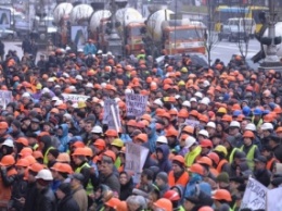 5000 строителей требовали от КГГА защиты от "титушок"