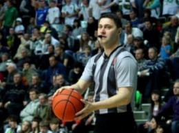 Украинский баскетбольный арбитр Б.Рыжик будет обслуживать матчи на Олимпиаде-2016