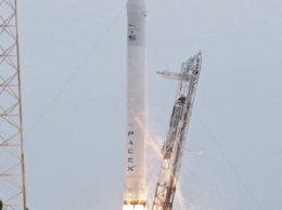 Запуск Falcon 9 перенесли в четвертый раз