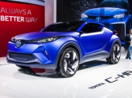 В Женеве представили гибридный кроссовер Toyota CH-R