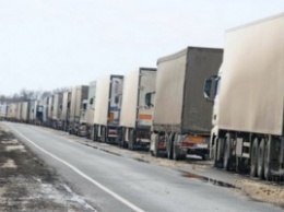 Транзит российских фур через Украину проходит в сопровождении полиции