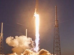 С пятой попытки SpaceX запустила ракету Falcon 9 со спутником связи