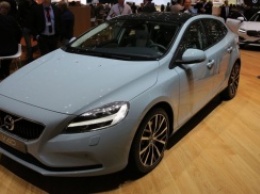 В Женеве представлен новый хэтч-бек Volvo V40