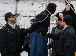 В Иране за коррупцию приговорили к казни самого богатого человека страны