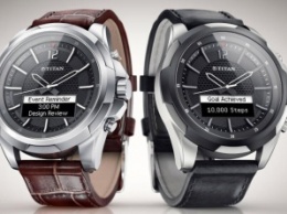 Titan Juxt - умные часы, которые содержат и классический циферблат, и OLED-экран