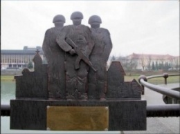 В Ужгороде установили памятник погибшим в АТО воинам