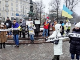 В Финляндии требовали выпустить Савченко