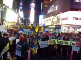 Савченко в Нью-Йорке вышли поддержать полсотни украинцев
