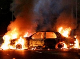 В Черноморске умышленно сожгли 3 автомобиля