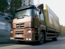 Украинские националисты опять заблокировали проезд российским грузовикам