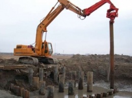 Как забивают сваи на строительстве Керченского моста