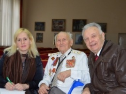 Ялтинский ветеран Великой Отечественной войны Анатолий Сотников отметил день рождения