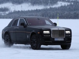Фотошпионы заметили мул Rolls-Royce Cullinan на зимних тестах