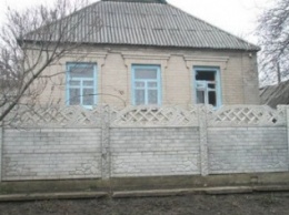 В результате обстрела в Авдеевке пострадало два жилых дома (ФОТО)