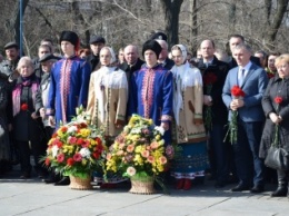 Митинг по случаю 202-й годовщины со Дня рождения Шевченко: Николаевцы вспомнили Великого Кобзаря