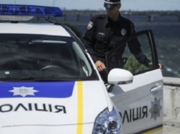 В Херсонской области полицейский применил оружие против участника акции по блокаде Крыма