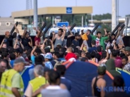 Венгрия усилит защиту границы из-за мигрантов