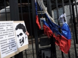 Геращенко: Украинские дипломаты бьются за допуск врачей к Савченко
