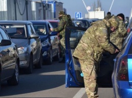 Волонтеры: На КПВВ «Зайцево» и «Новотроицкое» заминированы обочины дорог