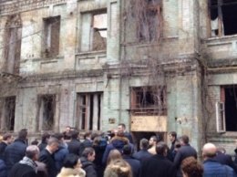 Кличко поручил оградить все аварийные здания в Киеве