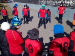 Дети из ДЮСШ "Металлург" вынуждены тренироваться на окраинах Запорожья