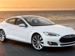 В Сингапуре отказались признавать Tesla Model S экологически чистой машиной