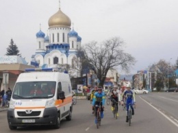 Чемпионат по велоспорту стартовал в Ужгороде