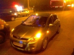 В Харькове ДТП: машина сбила девушку, когда та перебегала дорогу (ФОТО)